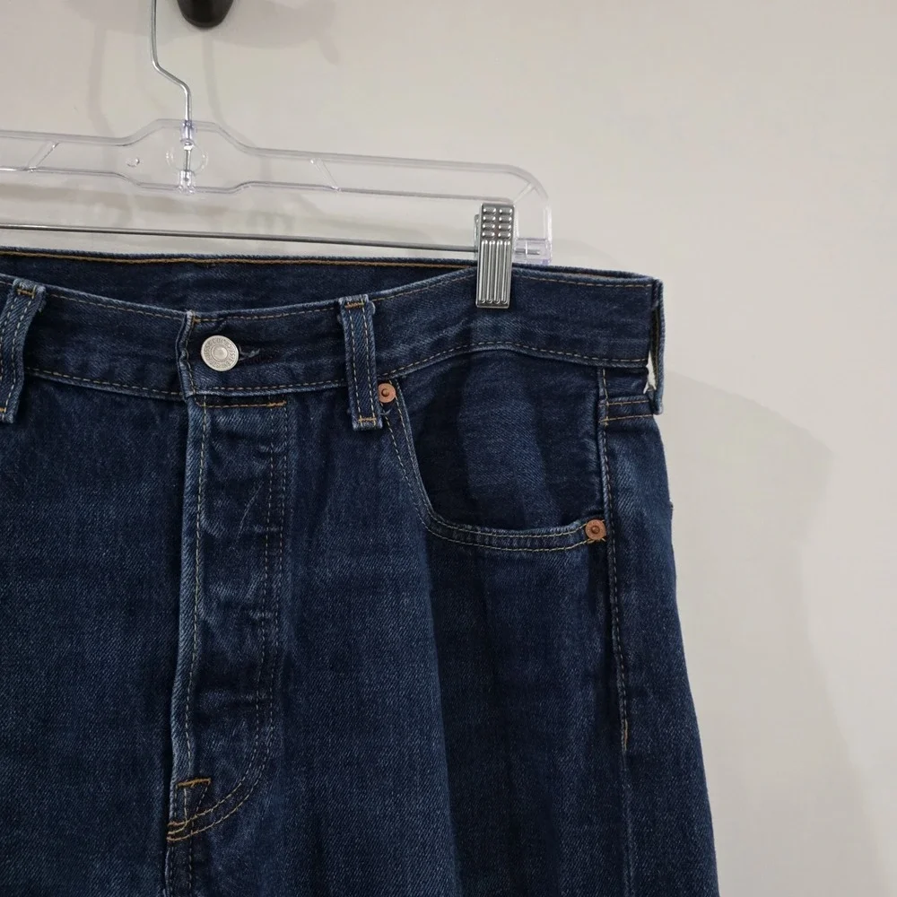 Levis Mens 501 Size 34 X 30‎ Dark Wash Button Fly Jeans Straight Leg